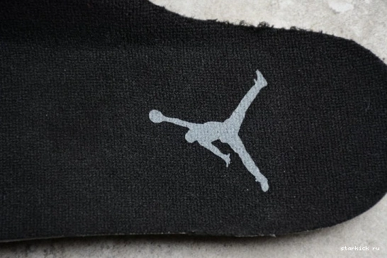 Cap 378037-005 and Gown Retro  378037-005 Jordan 11 0821